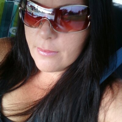 Profile Picture of Shawna McLemore (@Loveisrelative2) on Twitter