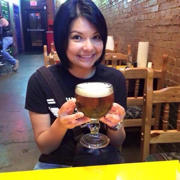 Profile Picture of Crystal Guerrero (@cag453) on Poshmark