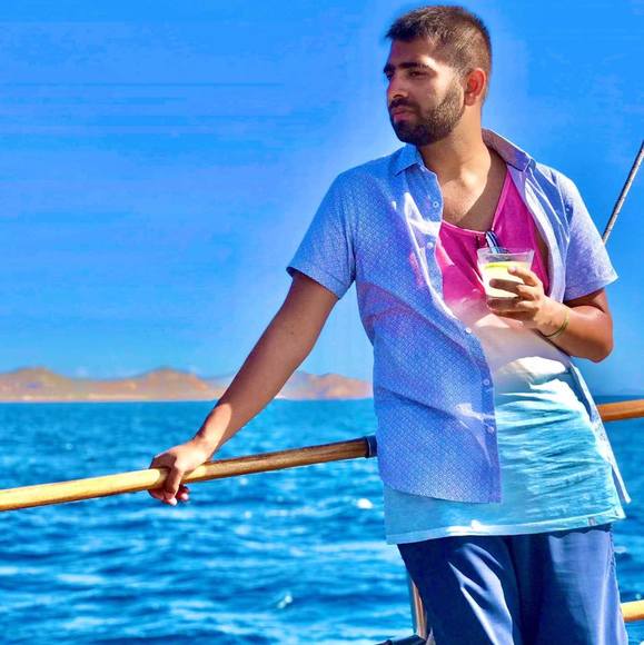 Profile Picture of Vivek Bhatt (@vivek1042004) on Poshmark