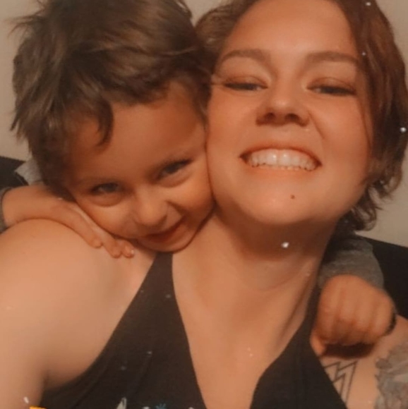 Profile Picture of Alison Giberti (@agiberti) on Poshmark