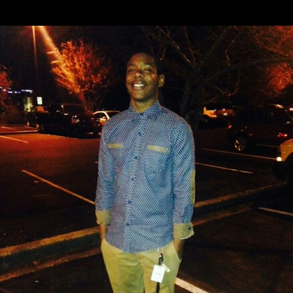 Profile Picture of Bob Steven (@kmellz) on Poshmark