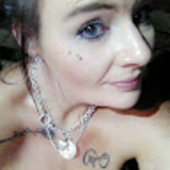 Profile Picture of Sammi Ramsay (@sammaramsay) on Poshmark