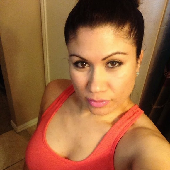 Profile Picture of Yadira Maldonado (@yady33) on Poshmark