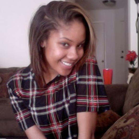 Lauren Blackshere - Poshmark Profile Picture of Lauren Blackshere (@l_blackshere) on Poshmark