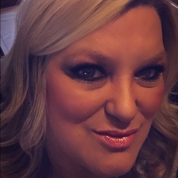 Profile Picture of Kim Dugger (@kimdugger70) on Poshmark