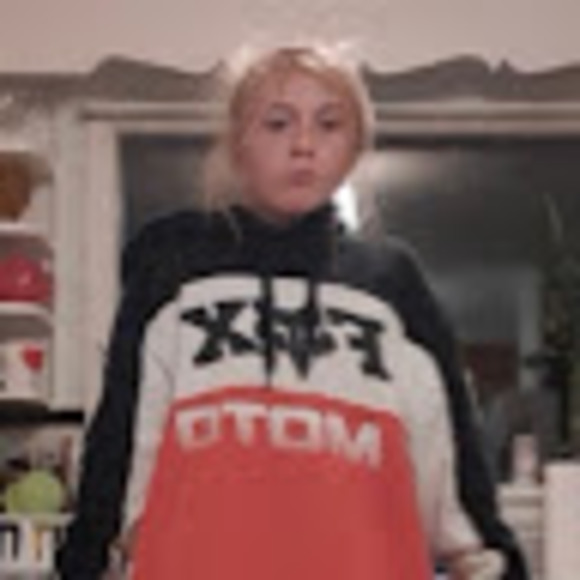 Profile Picture of Ally Poppler (@apoppler1) on Poshmark