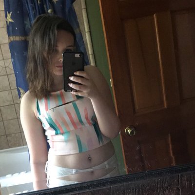 Profile Picture of Cassidy McGrath (@cassiexoxoox) on Twitter