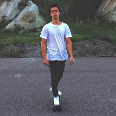 Profile Picture of Alex Lysenko (@AlexeyLysenk0) on Twitter