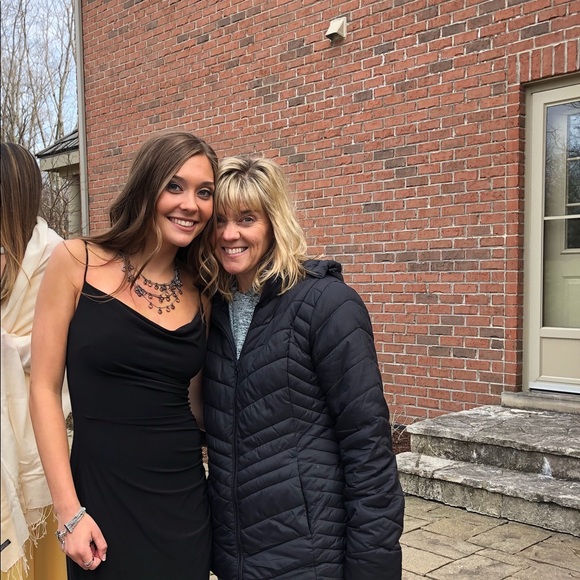 Profile Picture of Haley Emory (@haleyemory) on Poshmark