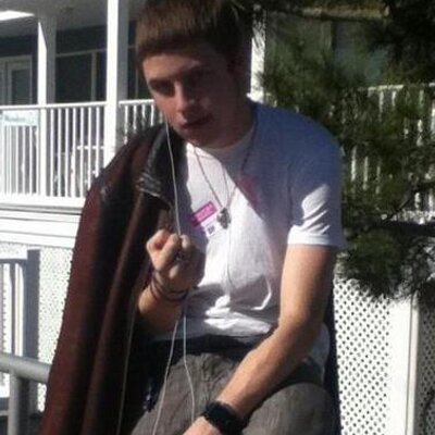 Profile Picture of Brandon Tong (@VoidsDeath) on Twitter