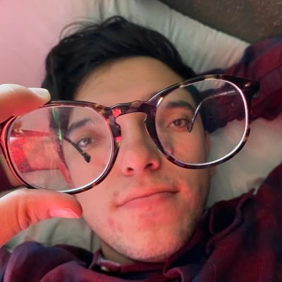 Profile Picture of Anthony 🤓 (@AnthonyComer7) on Twitter