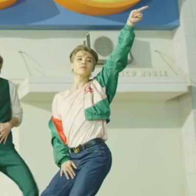 Profile Picture of 𝐋𝐄𝐎 𝐌𝐎𝐎𝐍 ⁷ (@OldestHyung) on Twitter