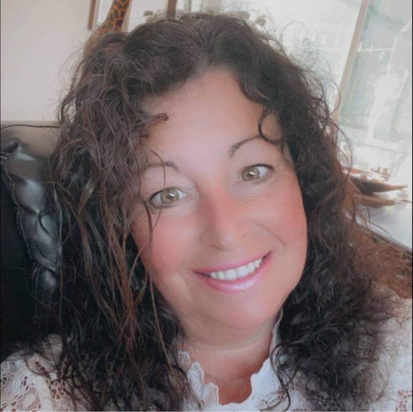 Profile Picture of Nancy Isabel (@nan_isa66) on Poshmark