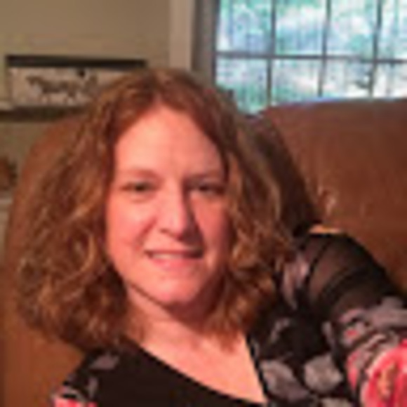 Profile Picture of Tabitha Hooker (@tabitha_hooker) on Poshmark