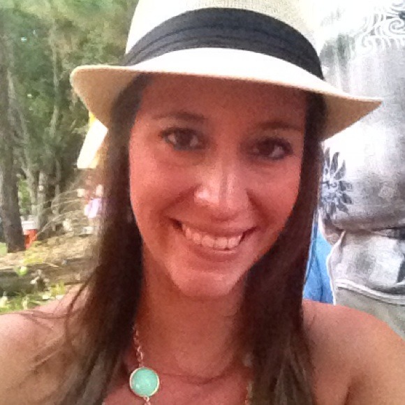 Profile Picture of Erin Corsa (@corsaek) on Poshmark