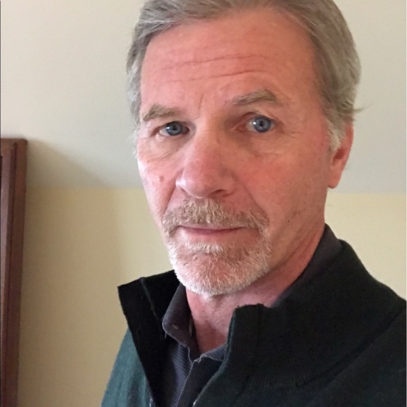 Profile Picture of Alan Mischler (@eamazsourcing) on Poshmark