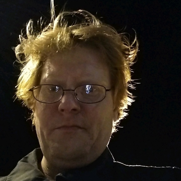 Profile Picture of Jonathan Peck (@springking40) on Poshmark
