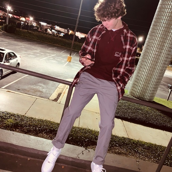 Profile Picture of Grant Williams (@grantwilliam102) on Poshmark