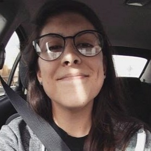 Profile Picture of Lauren Jesson (@laurenjesson) on Poshmark