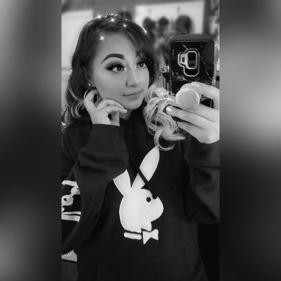 Profile Picture of Jacquelyn Perez (@candie0729) on Poshmark