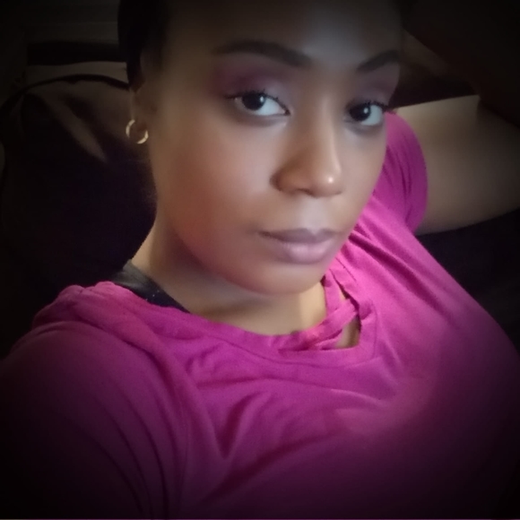 Profile Picture of Glenda Gaulden (@chefgg) on Poshmark