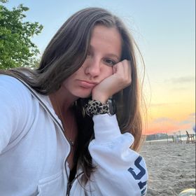 Profile Picture of danielle (@danielle_heyse) on Pinterest