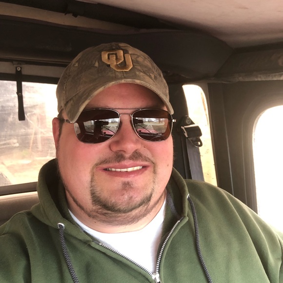 Profile Picture of Larry Whitlock jr (@spankywhitlock) on Poshmark