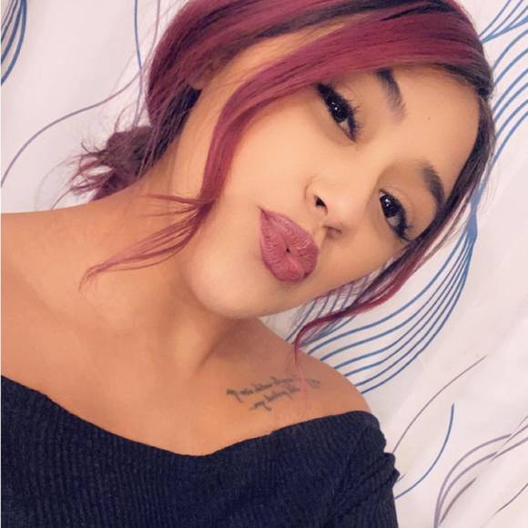 Profile Picture of Alexis Silvas (@alexissilvas) on Poshmark