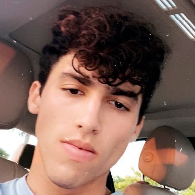 Profile Picture of () (@VincePadula) on Twitter