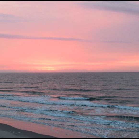 Profile Picture of Stephanie Helline (@chosugoi) on Poshmark