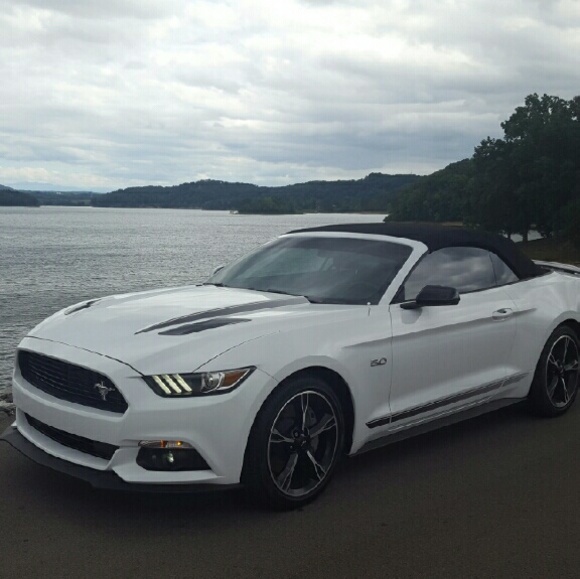 Profile Picture of Josh Allen (@josh_gtcs) on Poshmark