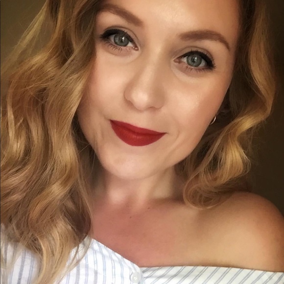 Profile Picture of Alex Spangler (@aespan) on Poshmark