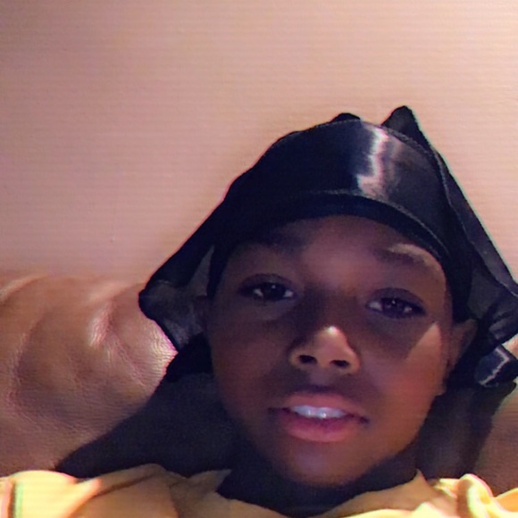 Profile Picture of Kenon Bradford (@kenon2530) on Poshmark