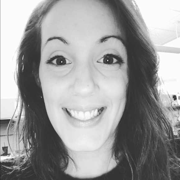 Profile Picture of Maria Goodhue (@mrsgoodhue) on Poshmark