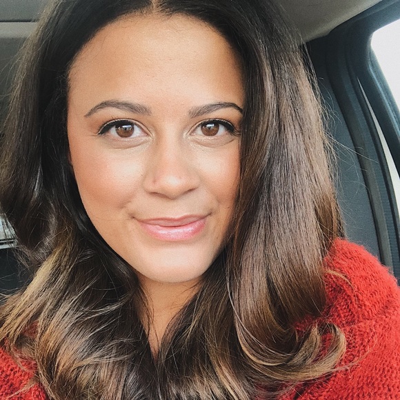 Profile Picture of Nnatosha Hruza (@natoshahruza) on Poshmark