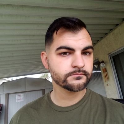 Profile Picture of Nicholas Breault (@salohcin14) on Twitter