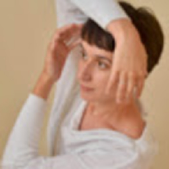 Profile Picture of Annalise Constantz (@aconstantz) on Poshmark