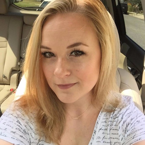 Profile Picture of Colleen Rzucidlo (@csuitestyle81) on Poshmark