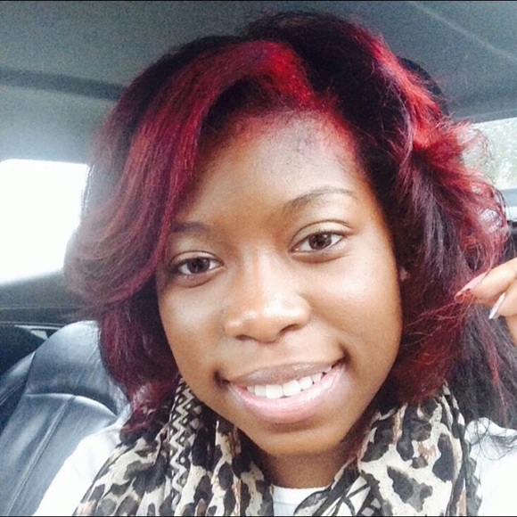 Profile Picture of Shanice Owens (@shanice2015) on Poshmark