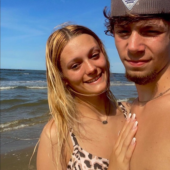 Profile Picture of Breah Lebouef (@breahlebouef) on Poshmark