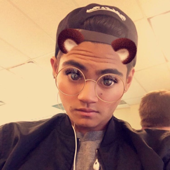 Profile Picture of Kevin Luque (@luquekevin29) on Poshmark