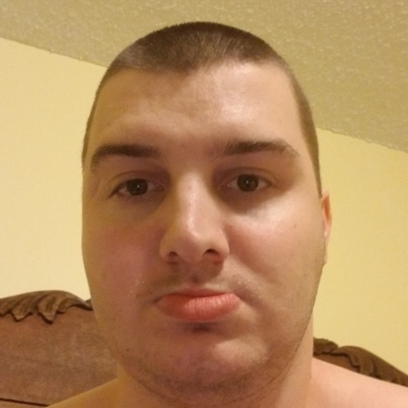 Profile Picture of Adam Penna (@adamp96) on Poshmark