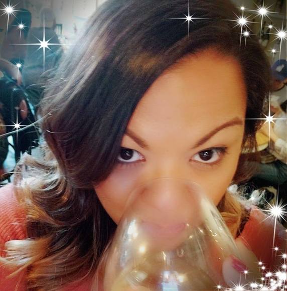 Profile Picture of Amber Perrera (@mozdep29) on Poshmark