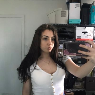 Profile Picture of Hailey 🌙 (@HaileySharp15) on Twitter