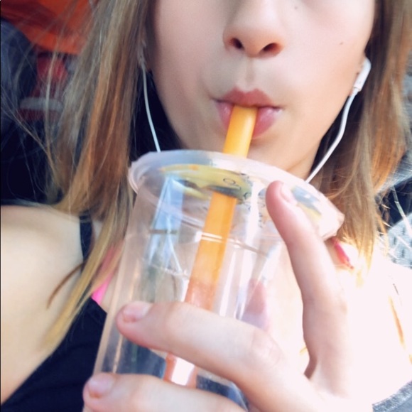 Profile Picture of Anna Letkiewica (@pretty_prinsess) on Poshmark