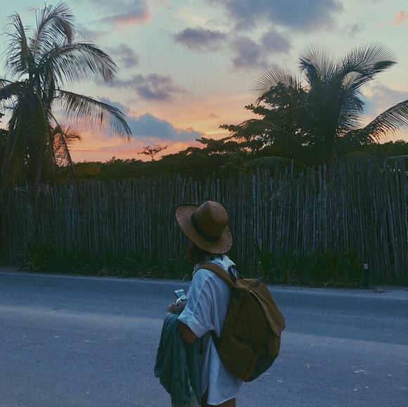 Profile Picture of Jenna Burr (@jennaburr01) on Poshmark