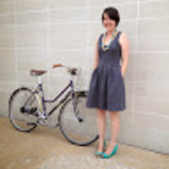 Profile Picture of Elissa Weichbrodt (@eweichbrodt) on Poshmark