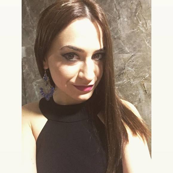 Daniela Doneva - Poshmark Profile Picture of Daniela Doneva (@donevad) on Poshmark