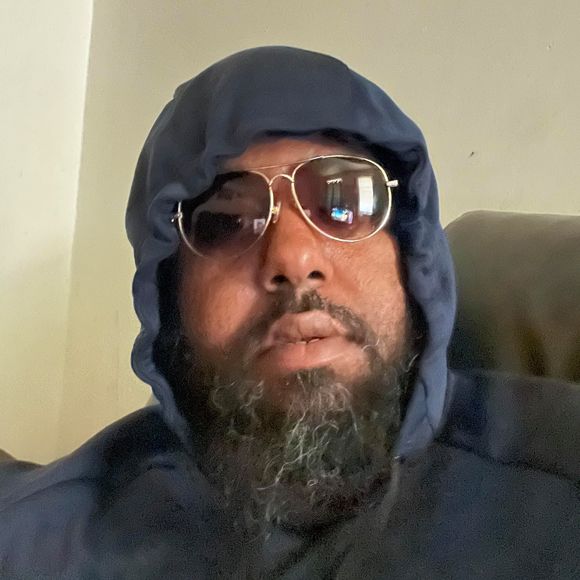 Profile Picture of Kwai Tilghman (@kwaitilghman) on Poshmark