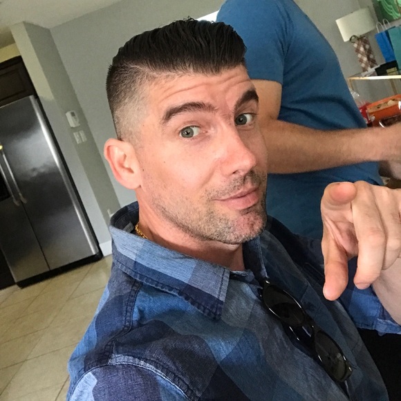 Profile Picture of Omar Alvarez (@pipopuig) on Poshmark